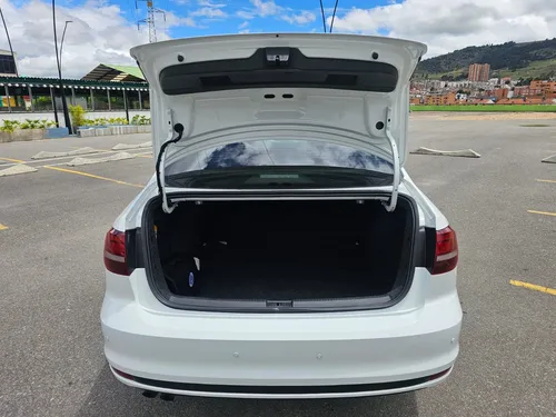 Volkswagen Jetta 2.0 Trendline