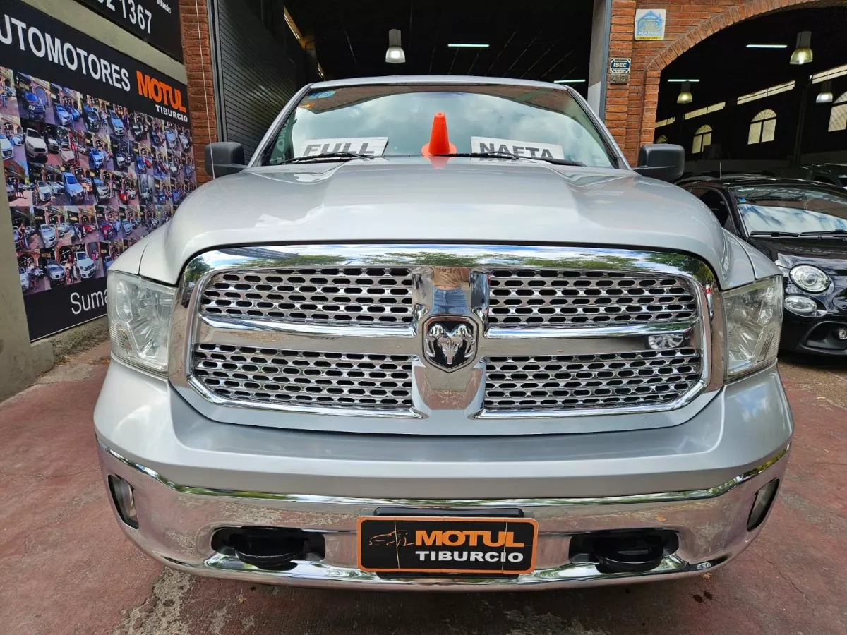 Dodge Ram 1500 Laramie 5.7 V8 4x4 2015-72.000km