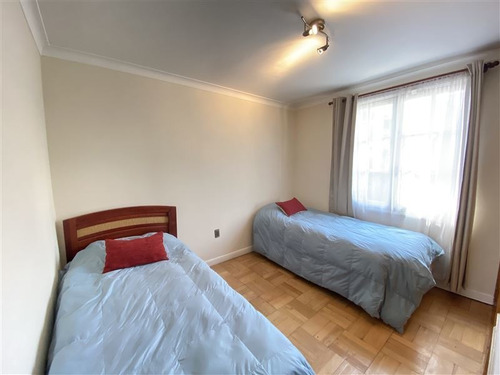Casa En Venta De 3 Dorm. En Las Condes