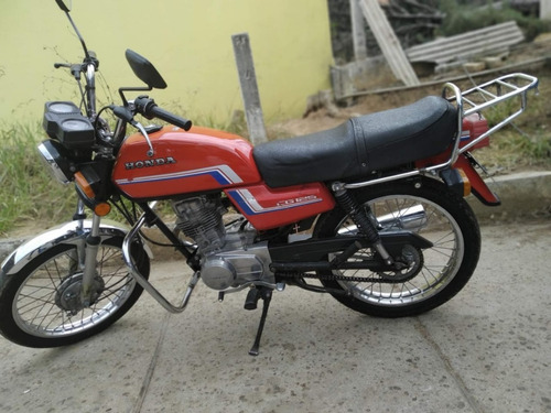 Imagem 3 de 4 de Moto Cg 125 Ano 1983