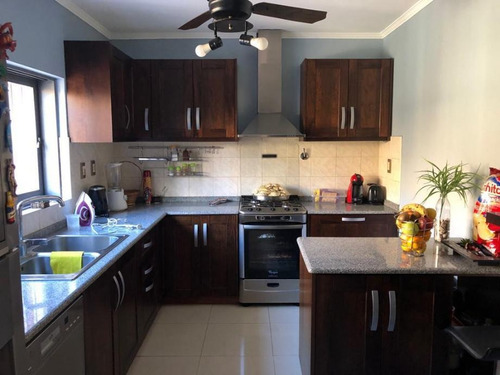 Imagen 2 de 8 de Chalet En Venta En Ituzaingo Norte