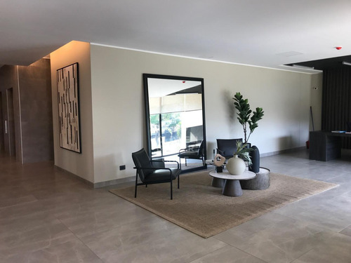 Estudio De Diseño Vanguardista En Los Leones