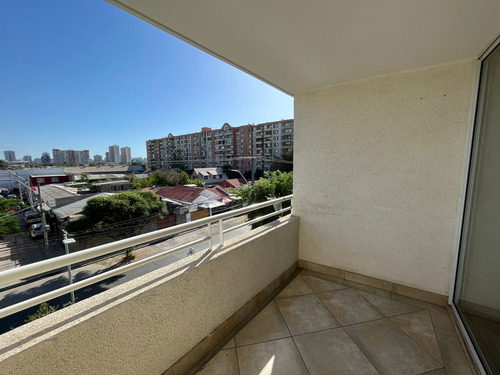 Ref:2570** Vive Con Comodidad Y Con Excelente Conectivi