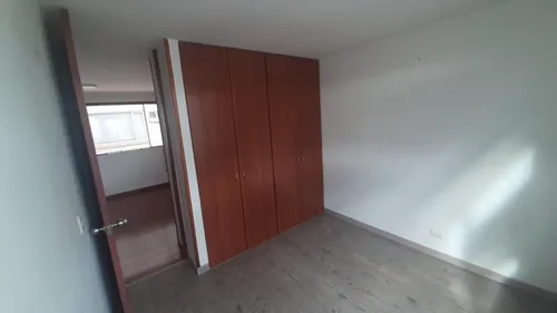 Apartamento En Arriendo En Colina Campestre Iii, Iv, V, V. Cod A242