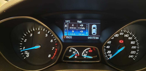 Ford Focus 4p 2.0l At Titanium