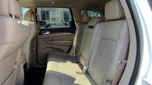 Imagen 11 de 13 de Jeep Grand Cherokee 2016 3.6 Limited Lujo 4x2 At