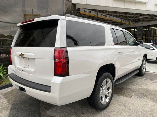 Imagen 6 de 11 de Chevrolet Suburban Lt 2020