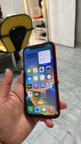 iPhone 11 Red. 64gb. Libre.