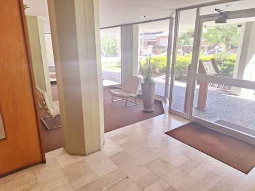 Venta Apartamento 2 Dormitorios 1 Baño Servicio Completo Po