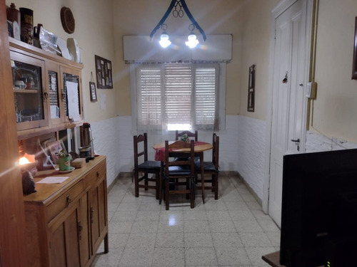 Casa Dos Dormitorios Ciudad De Azul A La Venta