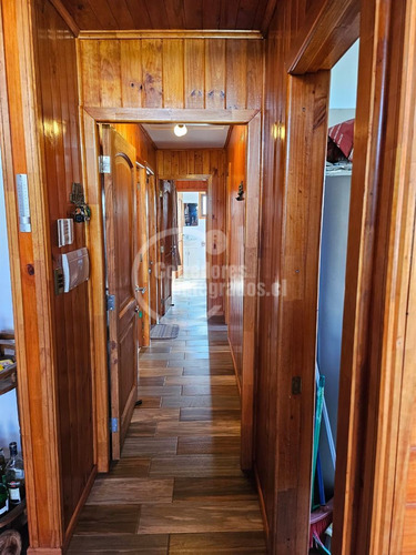 Parcela De 26.000m2 Con Casa Y Cabaña En Putaendo