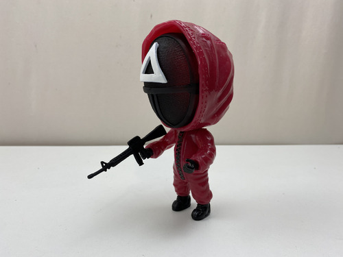 Figura Triángulo Cabezon Bootleg Juego Del Calamar (Usado)