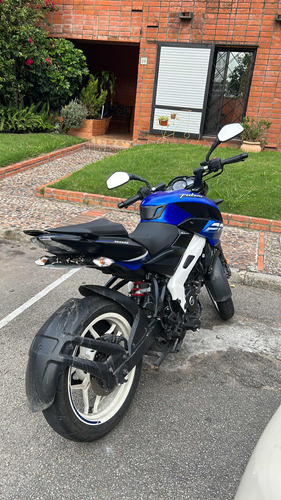 Bajaj Pulsar 200 Ns Fi