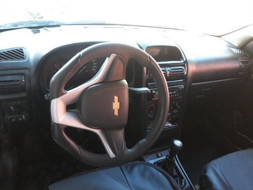 Chevrolet Astra Sedan 2000 1.8 Gl 4p