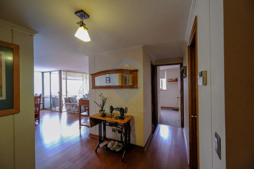 Vende Departamento, Mall Los Dominicos 4 Dormitorios, 3 Bañ