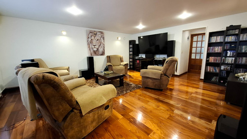 Excelente Casa De 5 Ambientes - Cochera/pileta/parrilla