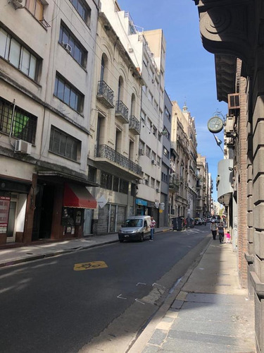 Imagen 1 de 30 de Edificio En Block De 1877 M2 Con Atención Al Público Y Depósito En Alquiler Sin Expensas