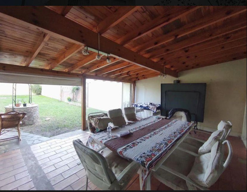 Venta De Casa Beccar 6 Ambientes Con Enorme Jardin
