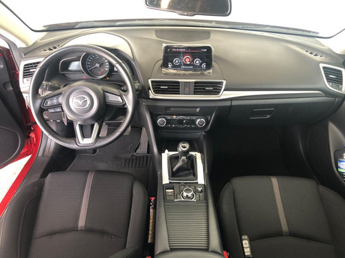 Mazda 3 Touring Sedan 2.0 Mecanico