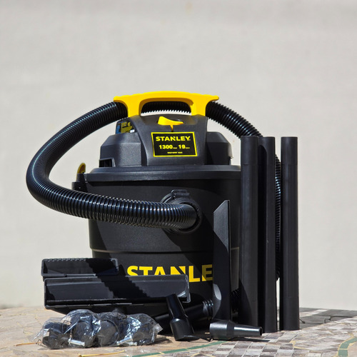 Aspiradora Stanley Sl19115p 19l Seco/húmedo 1200w 220v Negro