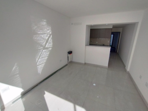 Venta - Departamento 2 Ambientes + Patio Con Parrilla - Monte Grande