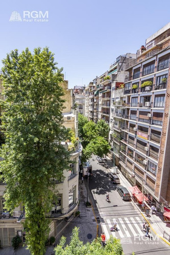 Imagen 4 de 29 de Edificio Frances En Recoleta Con Cochera !