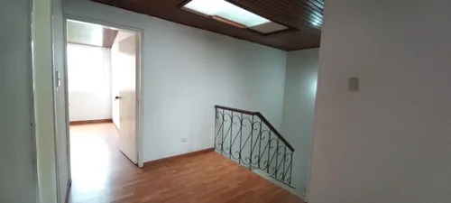 En Arriendo Casa De Dos Niveles En Normandía, Bogotá (18751).