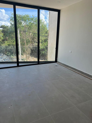 Townhouse En Venta De 2 Habitaciones Con Roof Top En Montebello