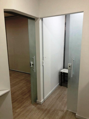 Imagem 9 de 20 de Sala Comercial Para Alugar No Centro Medico Salvador Com 40m2 No Rio Vermelho - Iur465 - 69486043
