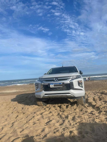 Mitsubishi L200 2.4 Di-d High Power 181cv Cuero