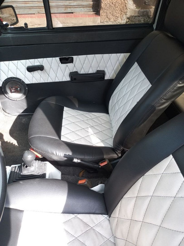 Imagem 8 de 9 de Volkswagen Voyage Antigo