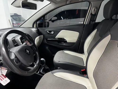 Renault Captur 2.0 Intens Automática