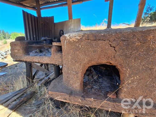 Casa En Venta De 2 Dorm. En Pichilemu
