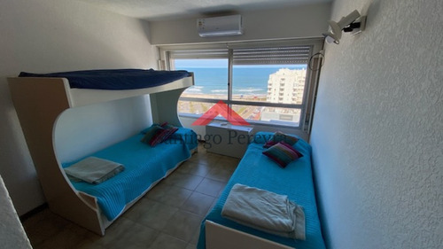 Apto 3 Dormitorios 3 Baños En Peninsula Cuenta El Edificio Con Servicio De Playa - Ref: 6835