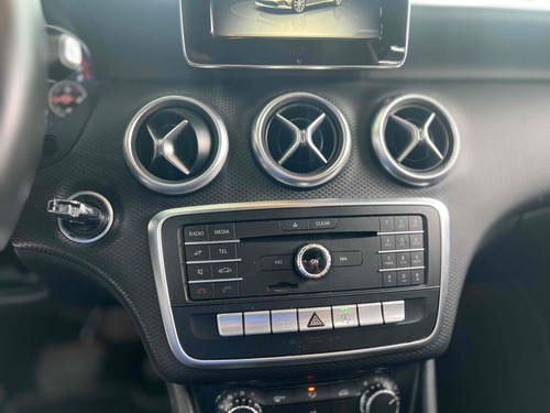 Mercedes-Benz A 200 1.6 TURBO 16V FLEX 4P AUTOMÁTICO