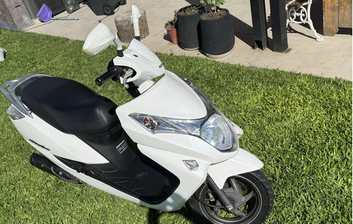 Honda Elite 2014, Muy Buen Estado