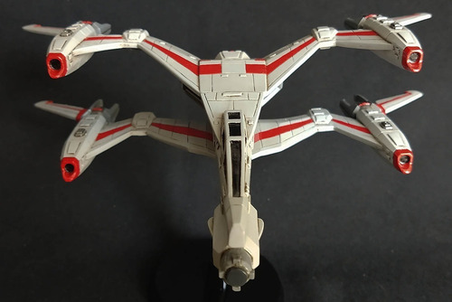 Babylon-5 Thunderbolt Fighter Resin Model (Usado)