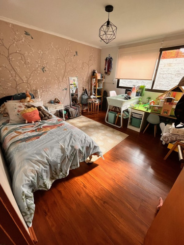 Vendo Linda Casa Con 5 Dormitorios, En Providencia-ñuñoa