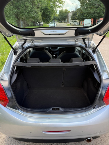 Peugeot 208 1.6 Feline