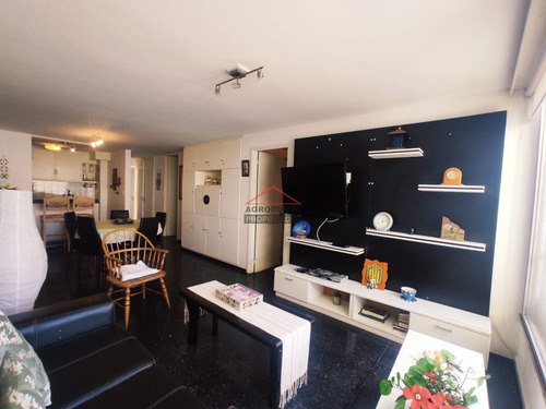 Apartamento En Península * 1 Y Medio Dormitorios Venta- Ref: 2823