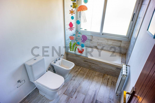Imagen 26 de 30 de Alquiler Temporario Casa Cuatro Dormitorios Funes Hills Cadaqués Con Piscina