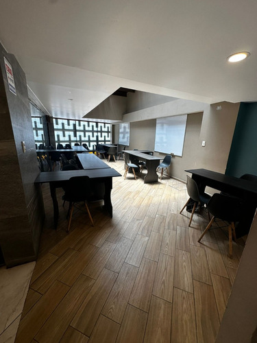Casa En Venta Uso Habitacional Con Uso De Suelo Comercial, Oficinas Y Consultorios. Recien Remodelada Y Ampliada En Esquina Sobre Gustavo Baz