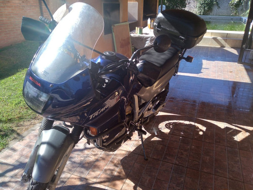 Imagen 2 de 4 de Honda Transalp 600. Vendo Permuto Por Honda Tornado O Simil
