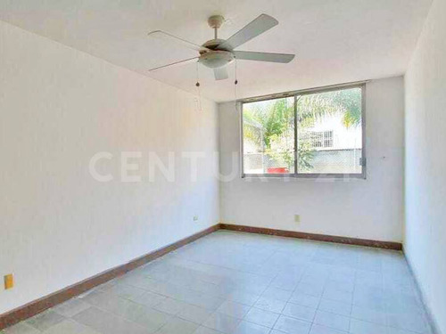 Casa En Venta Ideal Para Inversión, Vallarta Poniente, Guadalajara.