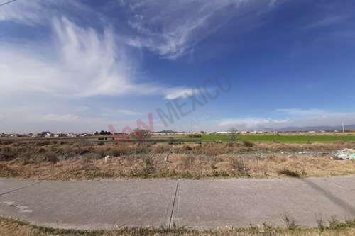 Venta De Terreno Siete Mil Metros Cuadrados Con Uso De Suelo Mixto Ideal Para Desarrolladores E I...