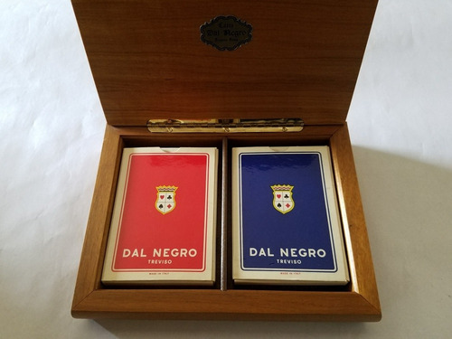 Antiguo Cofre Italiano Dal Negro Con 2 Mazos De Poker