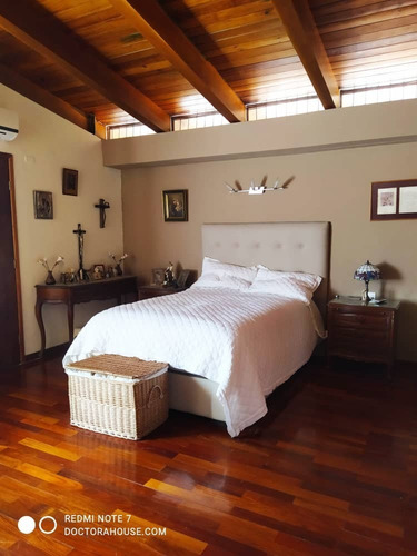 Imagen 8 de 15 de Casa En Venta Country Club Caracas 2000 Mts De Terreno 7 Habitaciones Y 7 Baños 04142592858 04129114864