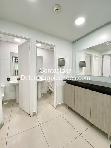 Imagen 12 de 17 de Arriendo Remodelada Y Luminosa Oficina, Metro Los Leones