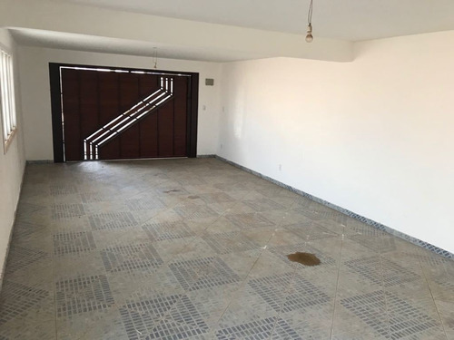 Imagem 13 de 14 de Casa Nova Em Estilo Normando / Piracaia Ca-508