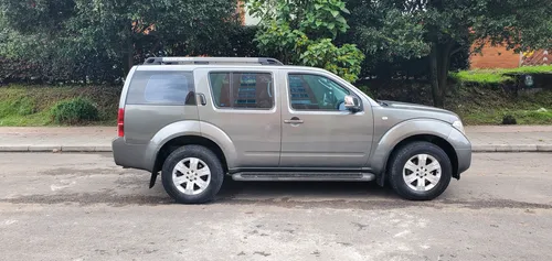 Nissan Pathfinder 4.0 R51 Le Lujo